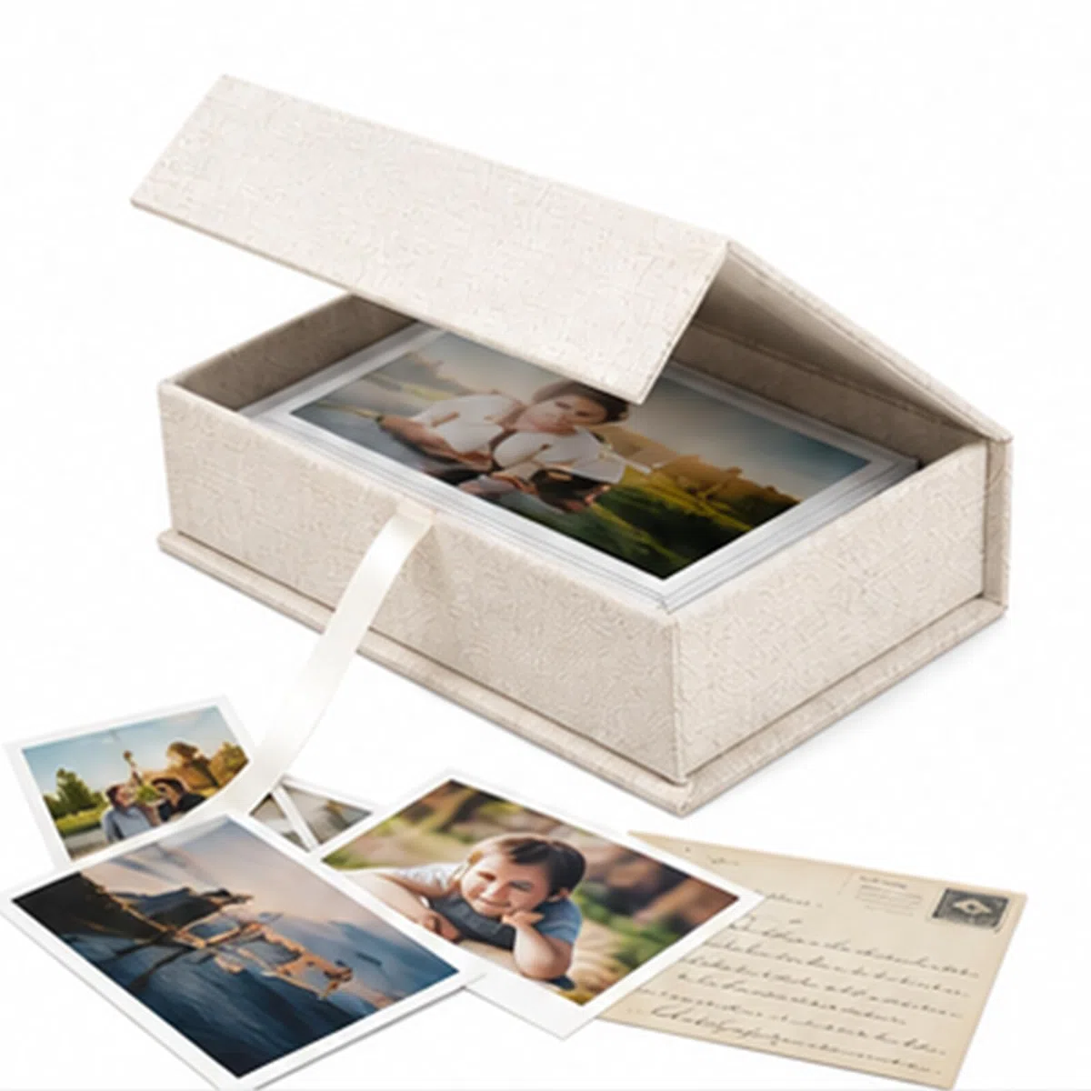 Foto Aufbewahrungsbox 10x15 cm, Leinen Creme, Magnetverschluss | Leinen-Fotobox für 150 Fotos 10x15 cm. Magnetverschluss, stapelbar. Auch für Urkunden & Schmuck. 17,5x12x4 cm.