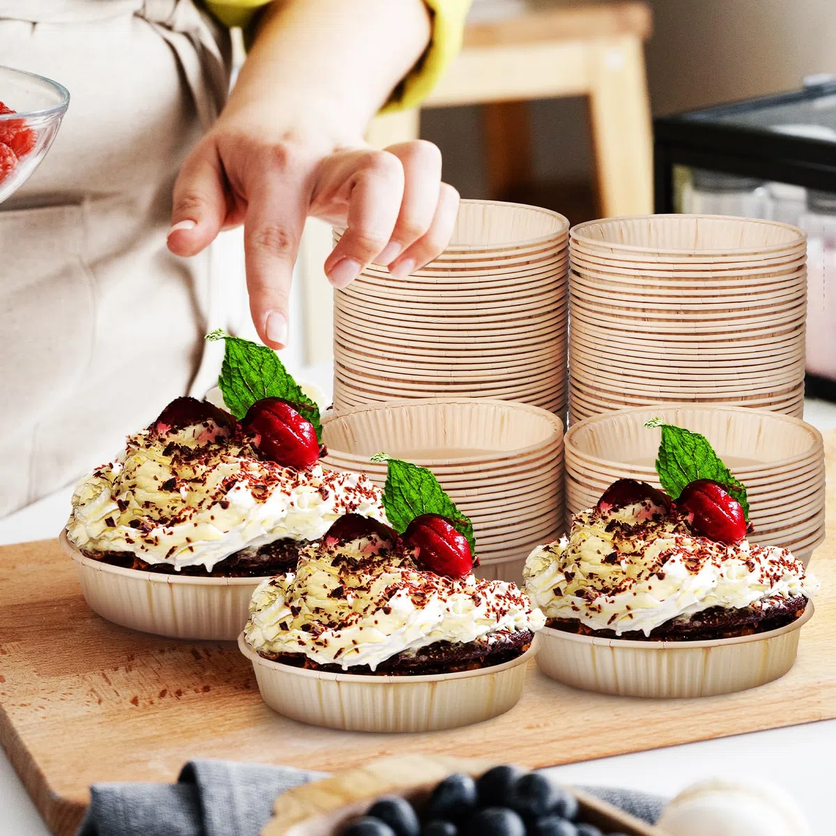 Cabilock 100 Stück Mini Tarteformen Aus Papier Runde Backformen Für Törtchen Quiche Mousse Kuchen Ofen Und Mikrowellengeeignet Für Desserts Und Kleine Portionen