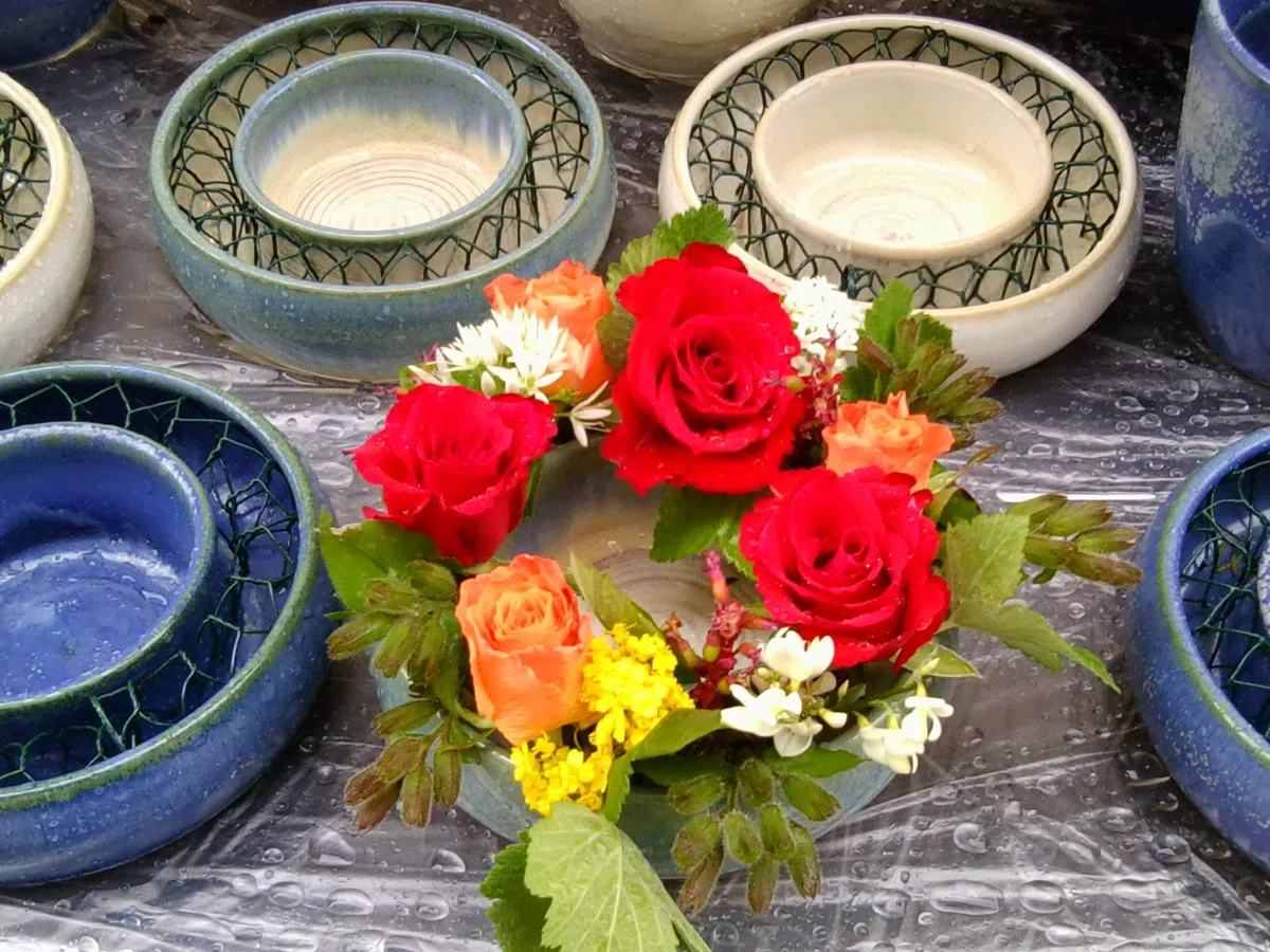 Blumenring beige, handgetöpfert, 13 cm Durchmesser, Steinzeug