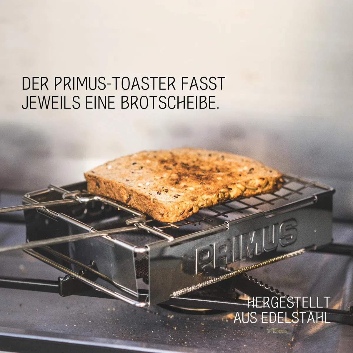Primus Camping Toaster für Gaskocher - 17x14 cm - 186 g - Edelstahl - Klappbarer Griff und Seiten – Flach zusammenfalten - Kleiner Toaster für Camping und Gasherd