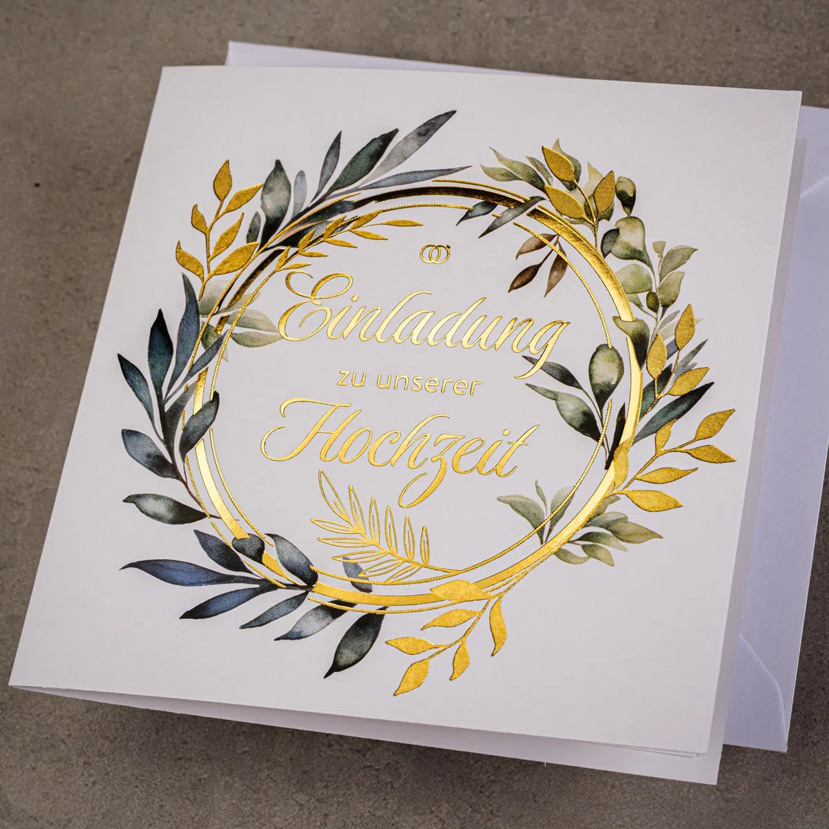 HOCHZEITSEINLADUNGEN SATZ 20 St. 135x135mm MIT BEDRUCKBAREN EINLAGEN UND UMSCHLÄGEN FÜR HOCHZEIT – VERGOLDETES MUSTER