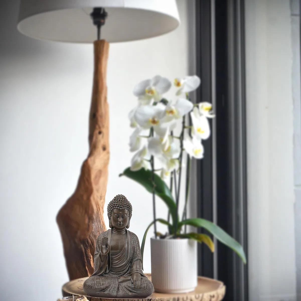 Buddha Figur in Braun - Kleine Zen Buddha-Statue für Heimdekoration - Antik-Stil Dekofigur für Yoga & Meditation - Elegante Wohnzimmer Deko & Home-Office Zubehör