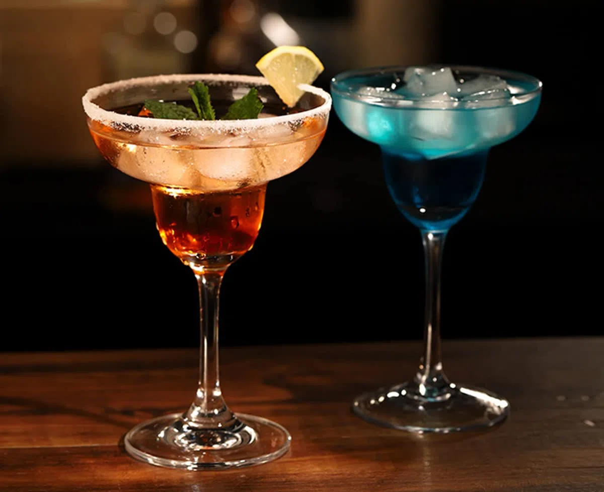 Margarita-Gläser, 2er-Set – Margarita-Cocktailgläser – klare Gläser zum Trinken von Martinis, Manhattans, Wodka, Gin und Cocktails (6 oz)