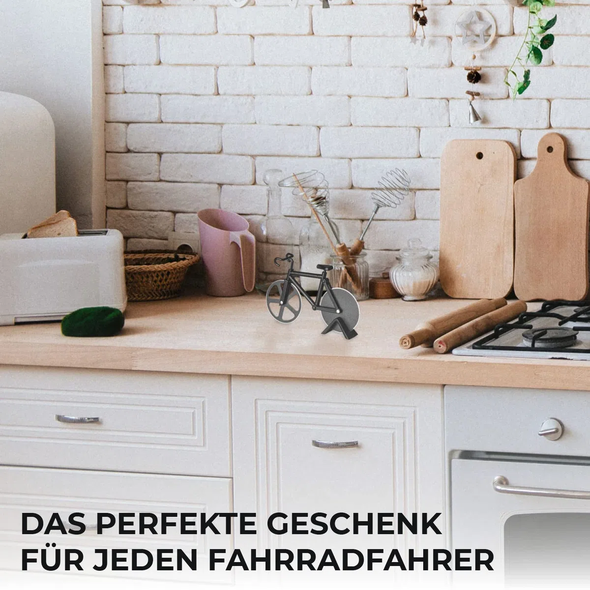 URBAN ZWEIRAD | Fahrrad Pizzaschneider inkl. magnetischer Wandhalterung | Antihaftbeschichtet & rostfrei | Familien Pizzaroller, Fahrrad Geschenkideen