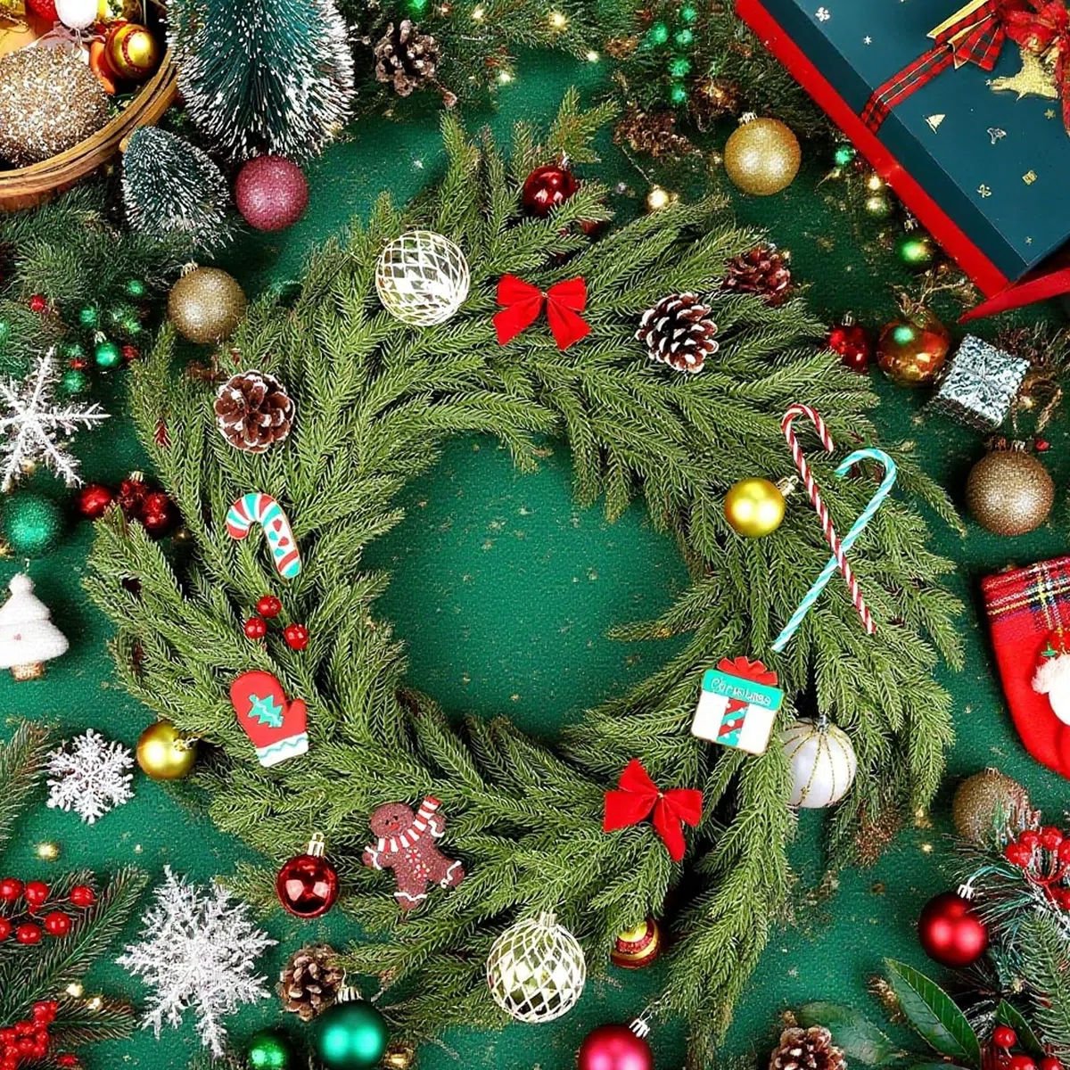 Weihnachtsgirlande - Naturgetreue Tannengirlande, Künstliche Tannenzweige,180cm Grün, Norfolk Weihnachtskranz,Perfekt für Weihnachtsdeko Innen und Außen, Treppengeländer & Türrahmen