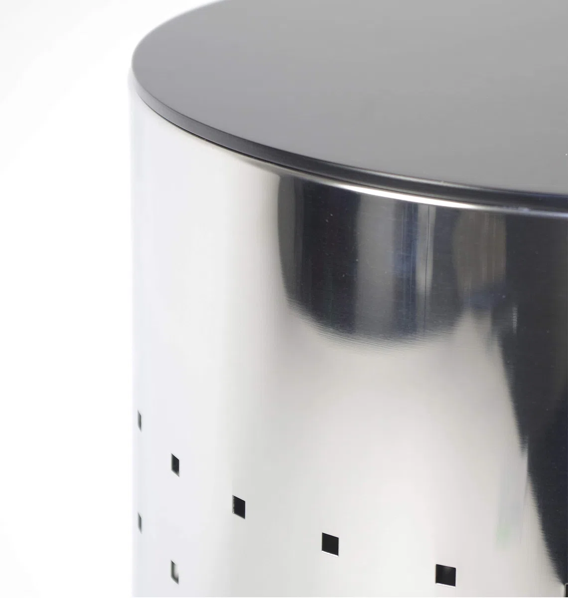 Kobolo Wäschebehälter Chrom, robuster Wäschesammler, Wäschebox mit Deckel, 55L, rund, Edelstahl mit Luftlöchern, modernes Design für Badezimmer & Schlafzimmer