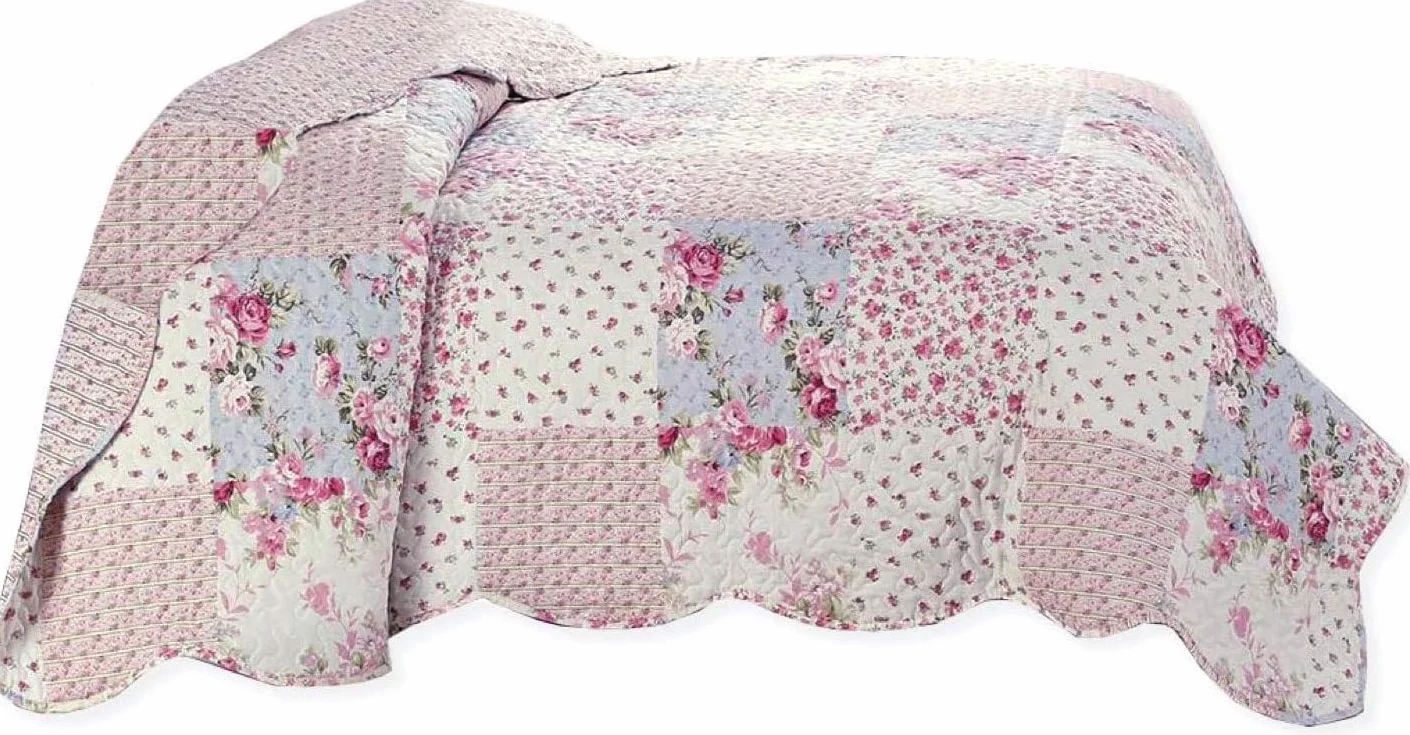 Delindo Lifestyle Tagesdecke Patchworkdecke Rosen im Landhausstil, Bettüberwurf im Patchwork Design, 140x210 cm