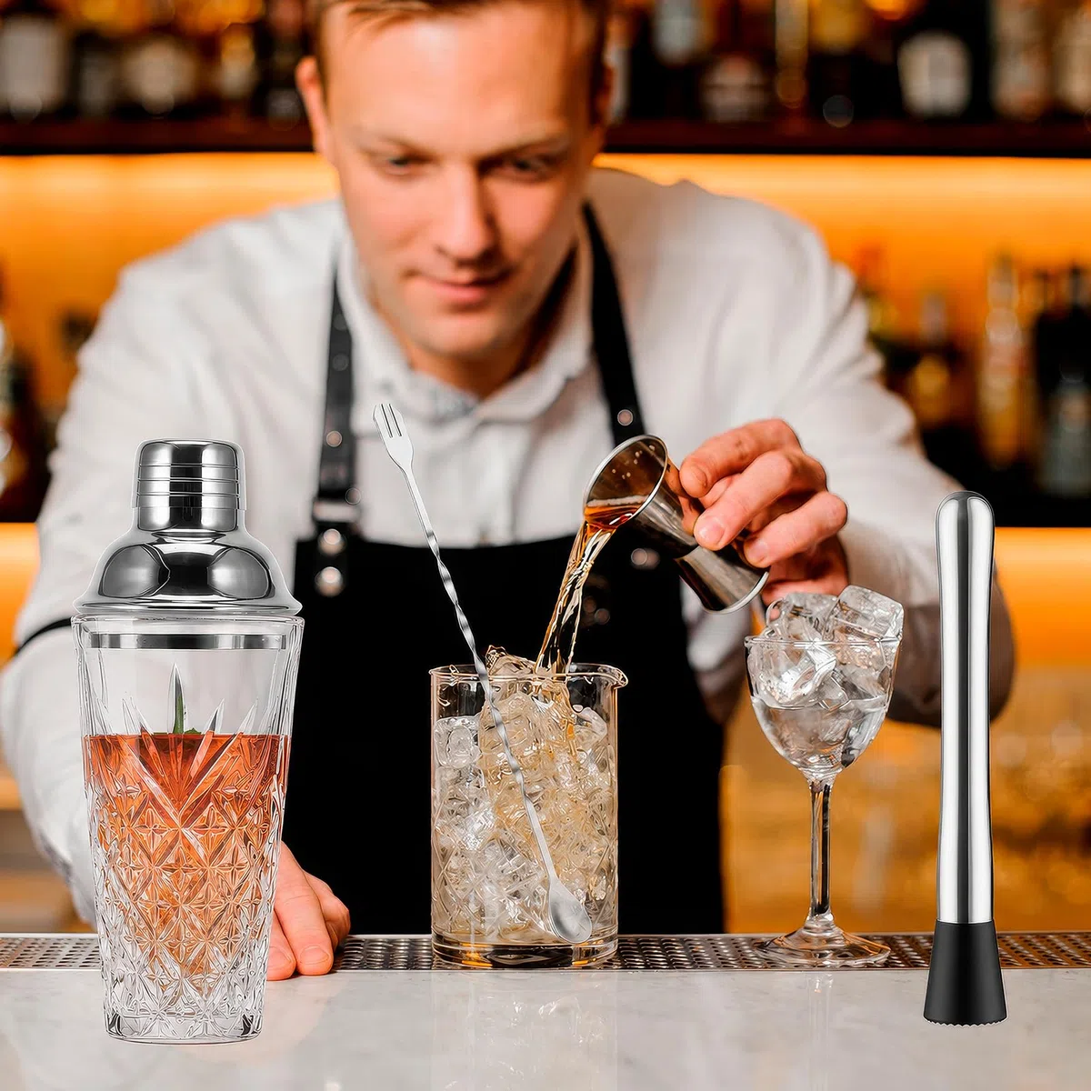 OUZHOU Cocktail Shaker, 4 Stück Cocktail Set Cocktail Shaker Glas mit Auslaufsicherem Edelstahl-Deckel, Boston Shaker Coktailshakerset mit Weinmessbecher Rührstäbchen Eisstampfer für Haus und Bar