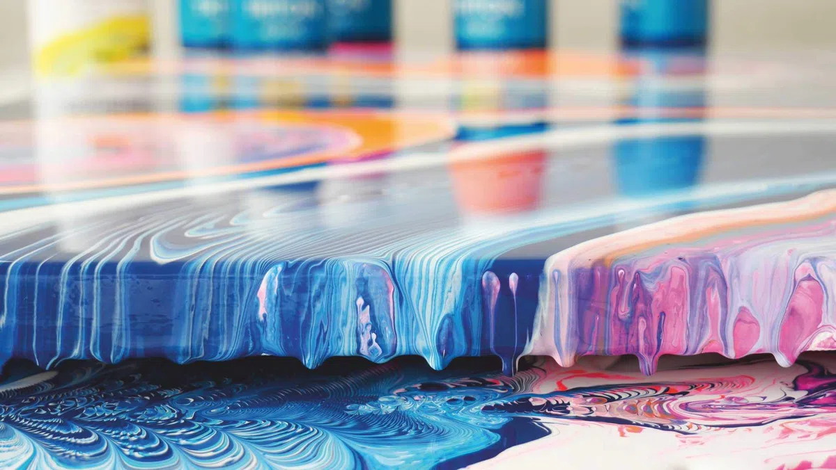 KREUL 87210 - Solo Goya Pouring Fluid, 750 ml Flasche, flüssiges Acrylmedium für Gieß- und Fließtechniken, auf Wasserbasis, optimiert das Fließverhalten von Acrylfarben