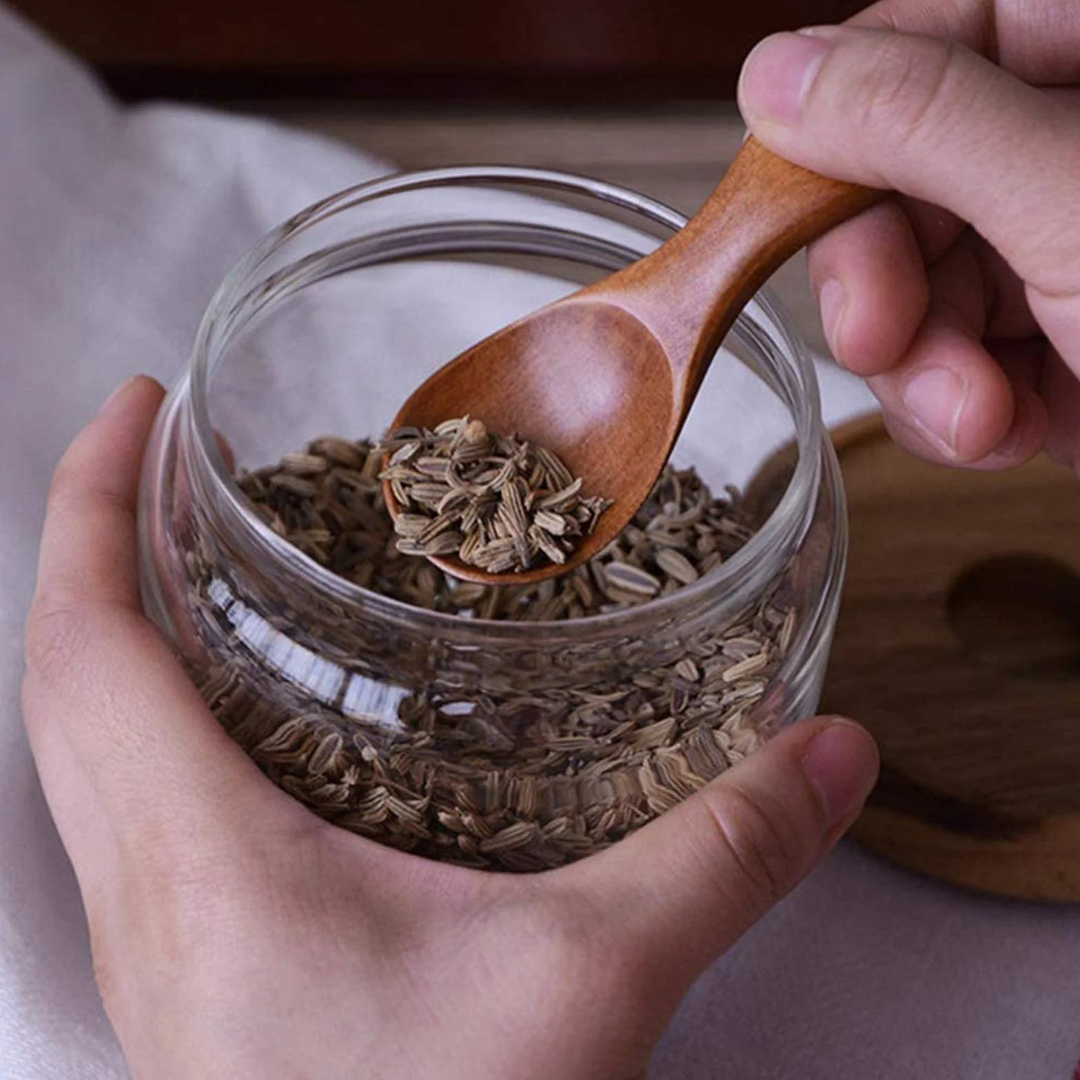 6 Stücke Mini Holzlöffel mit kurzem Griff Kleiner Salzlöffel aus Holz, Klein Badesalz Löffel für kleine Marmeladengläser, Gewürze, Gewürze, Gewürze, Zucker, Honig, Kaffee, Tee, Süßigkeiten