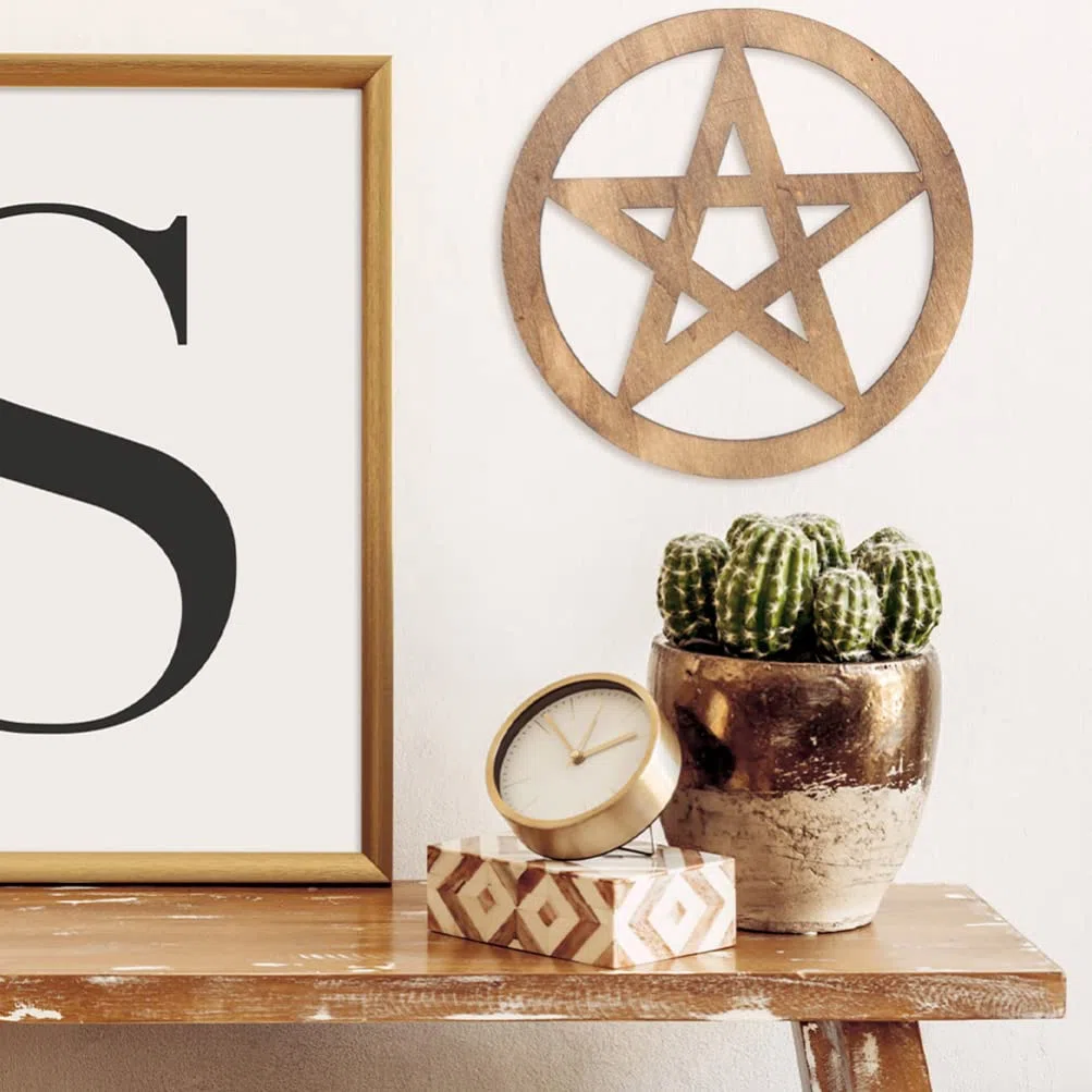 Alipis 2stücke Holz Pentagramm Wanddeko Ritual Ornament Mit Geschnitztem Design Für Altäre Vielseitig Als Untersetzer Und Dekoration Für Zuhause Büro Restaurant Und Mehr