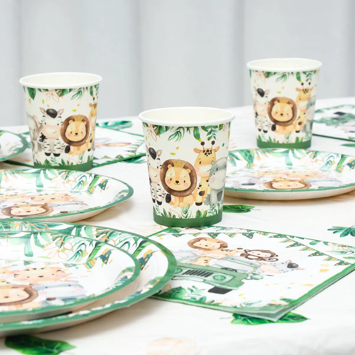 Dschungel Safari Partygeschirr Set, 96 Dschungel Safari Pappteller Kindergeburtstag, Grün Tiere Pappteller Servietten Becher, Party Animals Partygeschirr für Wild One Geburtstag Jugendweihe Junge