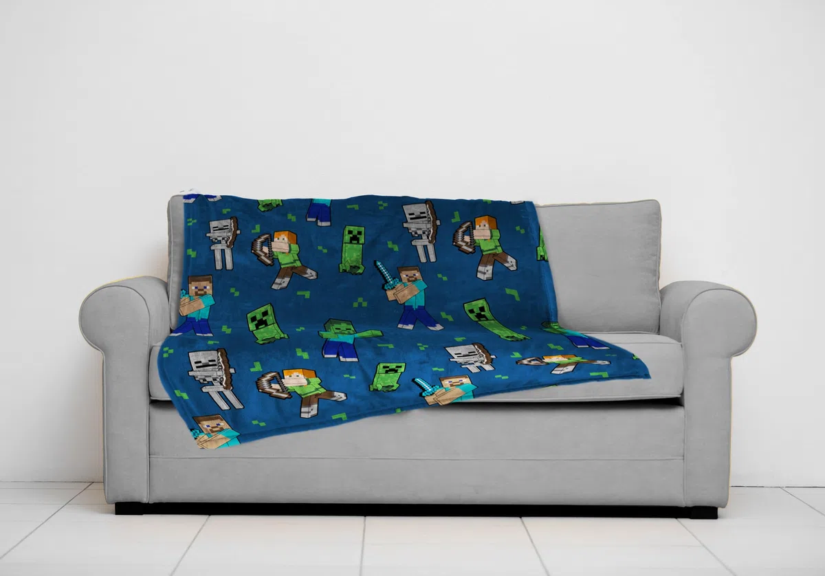 Jay Franco Kids Minecraft Plüsch-Decke – 130 x 150 cm Weiche und kuschelige Fleecedecke für Schlafzimmer und Sofa, offiziell Lizenziertes Produkt, blau
