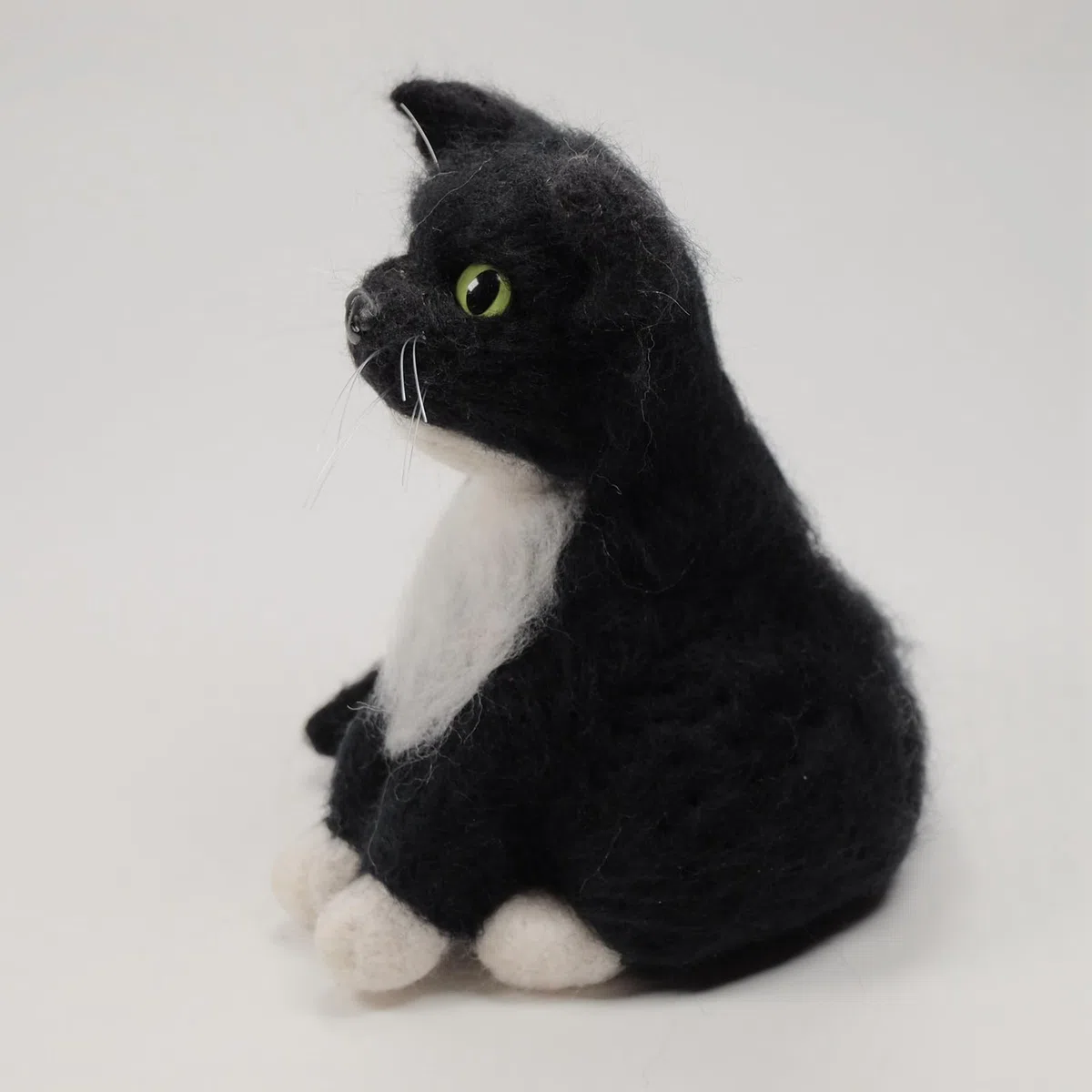 Feltsky Nadelfilz-Set mit schwarzer Katze für Anfänger, Bastelset, enthält alles, um 13 cm Höhe zu machen