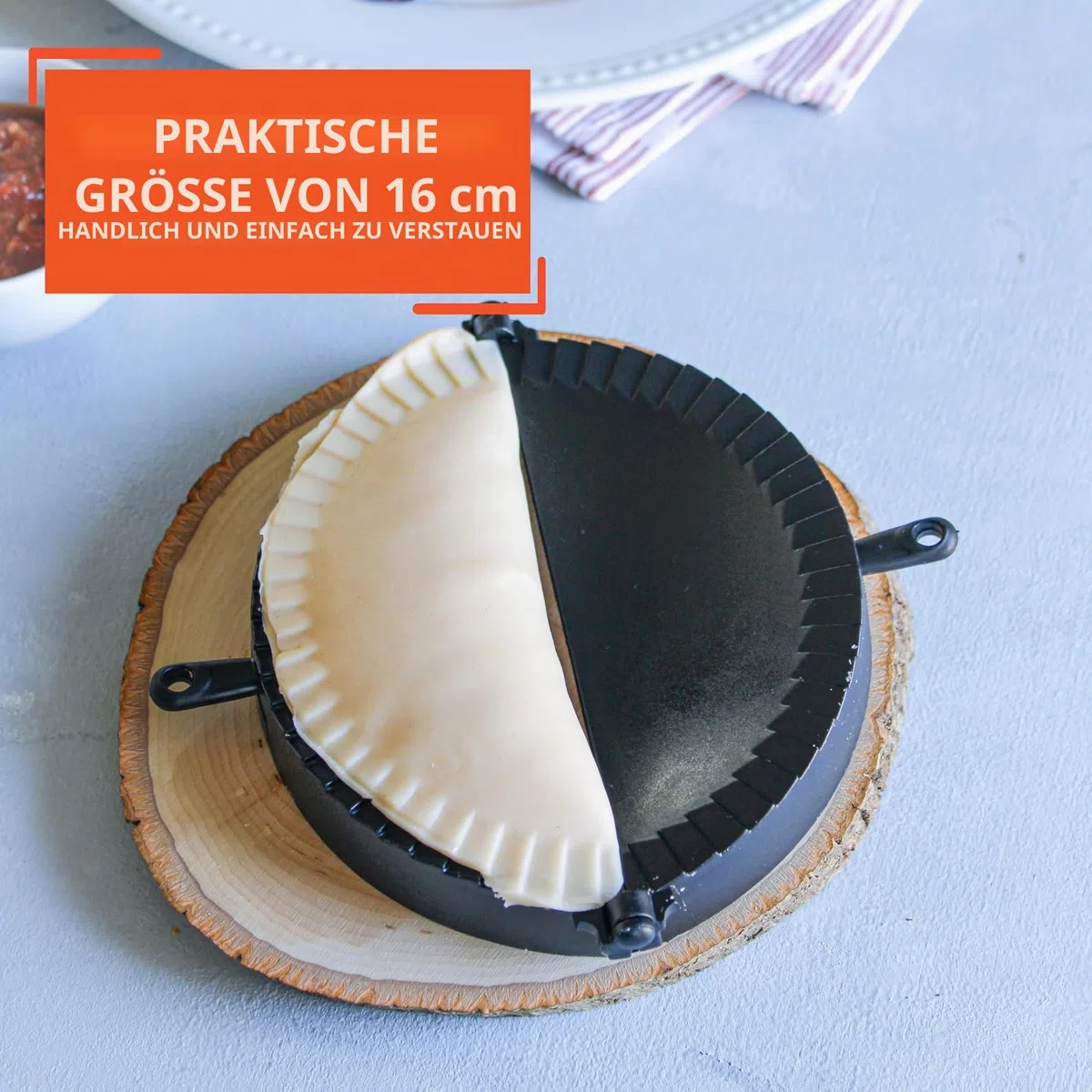 Imusa USA IMU-71006W Jumbo-Empanada-Form, einfach zu bedienen, aus Kunststoff, Schwarz