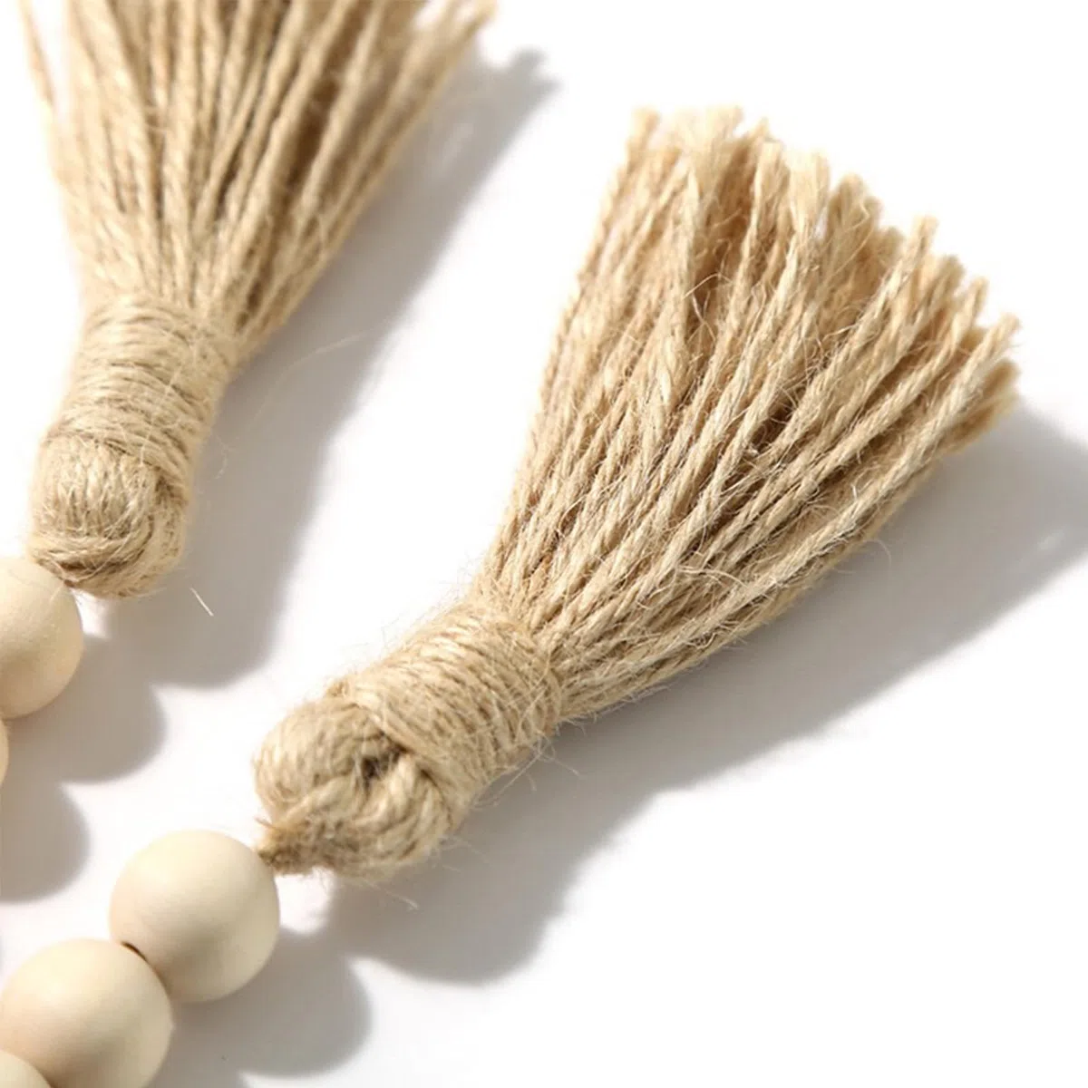 20 Stück Juteseil Quasten mit 3 Holzperlen, Natürliche Holzperlen Girlande, Rustikale Bauernhaus Dekoration für Weihnachtsbaum, Tür, Fenster, Hochzeit, DIY Handwerk (Naturfarbe)