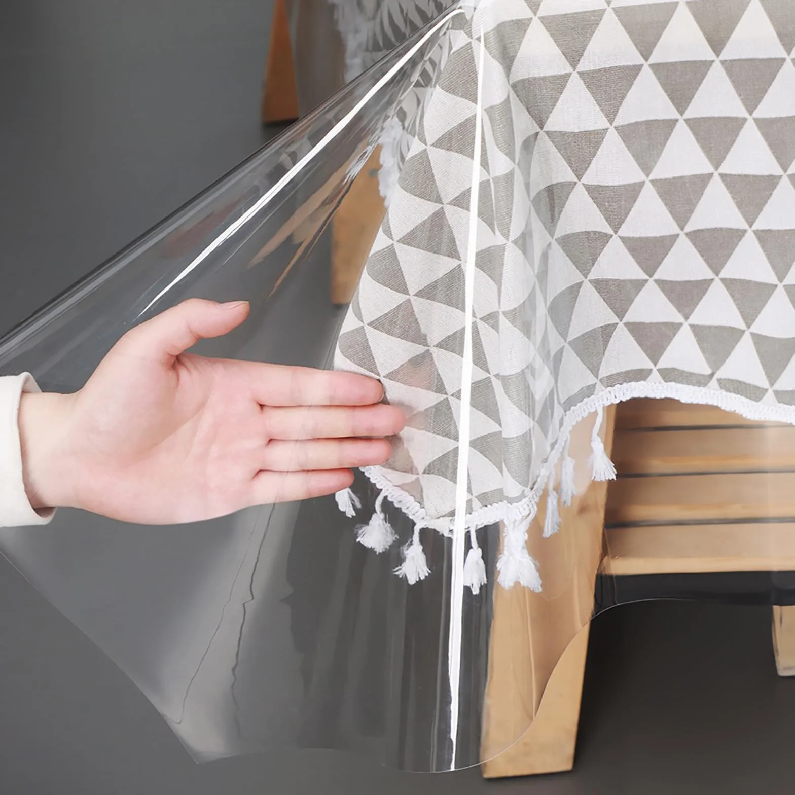 Durchsichtige Tischdecke Abwaschbar, 160cm Rund Tischfolie Durchsichtig PVC 0.13mm Stark Tischdecke Transparent Plastik Klarsichtfolie Wasserdicht Fettdicht Tischschutzfolie für Hochzeiten