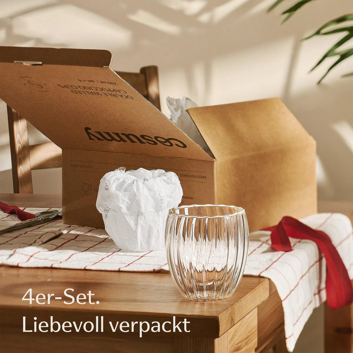 Cosumy Doppelwandige Cappuccino Gläser 230ml - 4er Set - Elegantes Riffel-Design - Kristallklare Thermogläser - Spülmaschinenfest