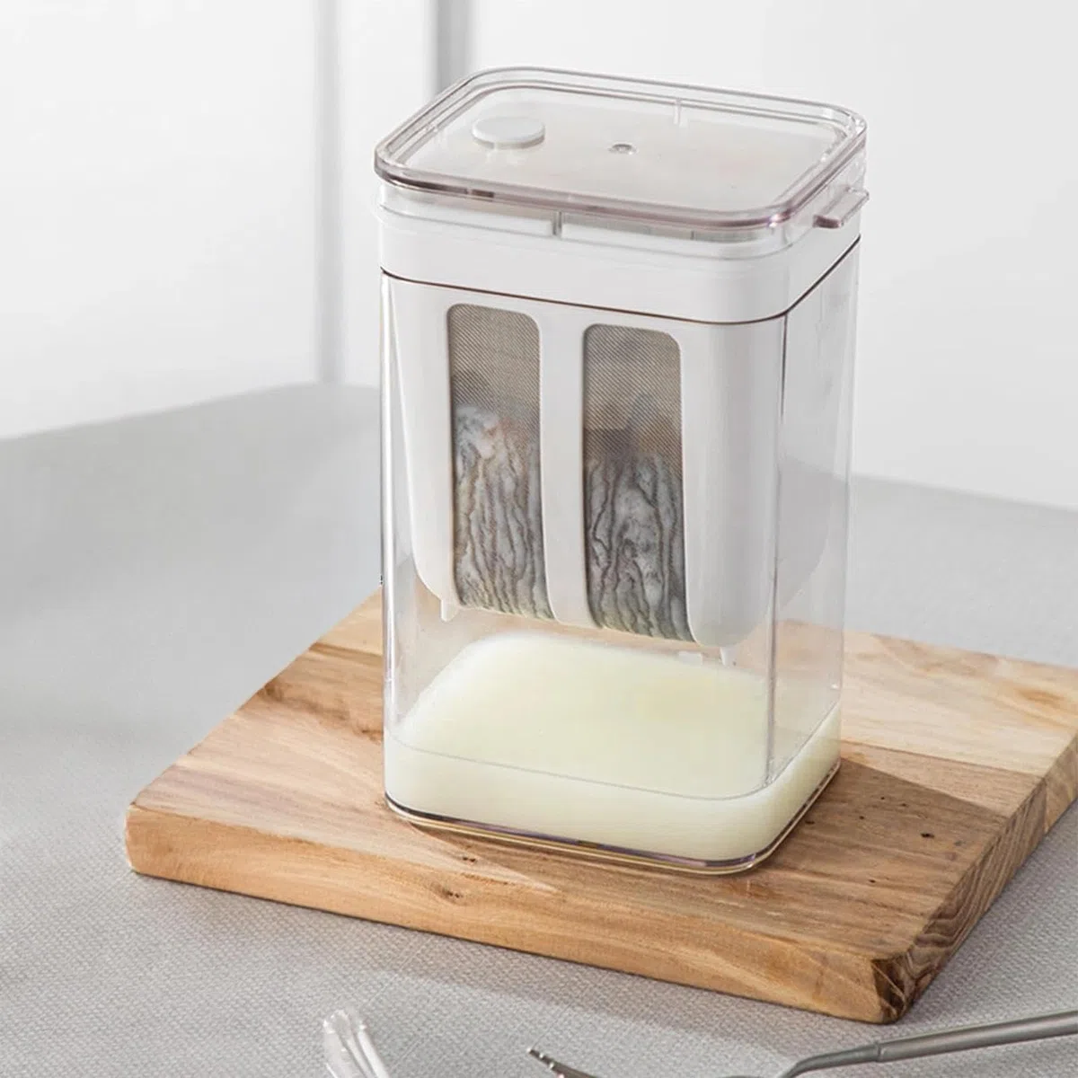 1800 ml Joghurt Sieb mit Deckel, Joghurt Presse mit Feines 80er-Edelstahlsieb, Wiederverwendbares Molketrenner für Zubereitung von Griechischem Joghurts und Käse