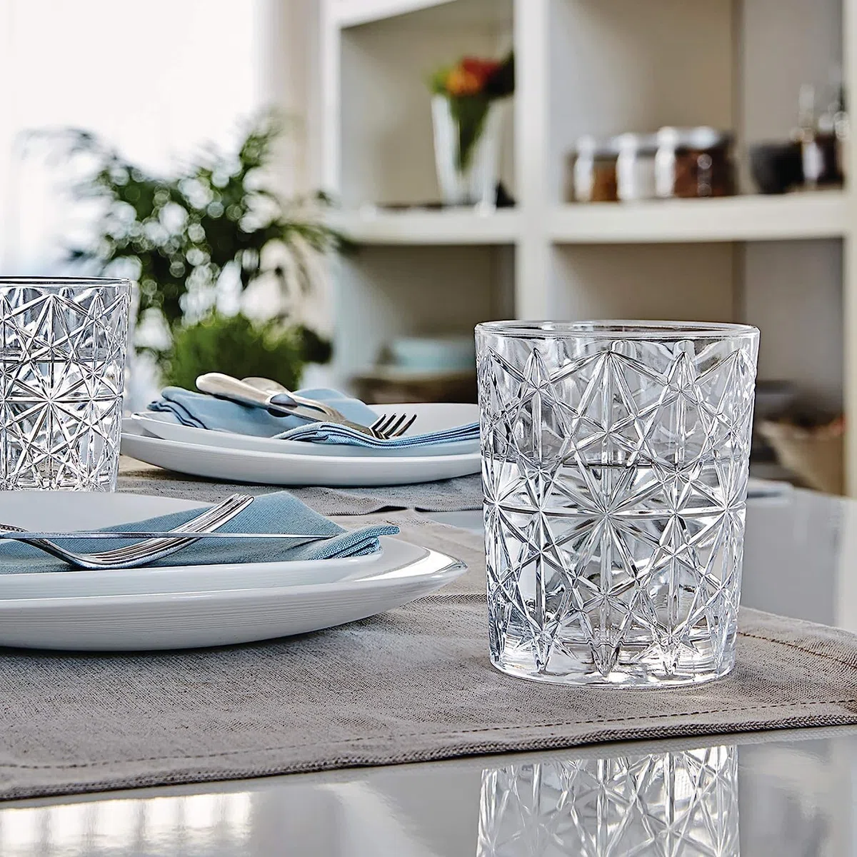 Bormioli Rocco Lounge DOF Glas, 4er-Set, 382 ml, transparent, für Whiskey, Bourbon, Saft und Wasser, hergestellt in Italien.