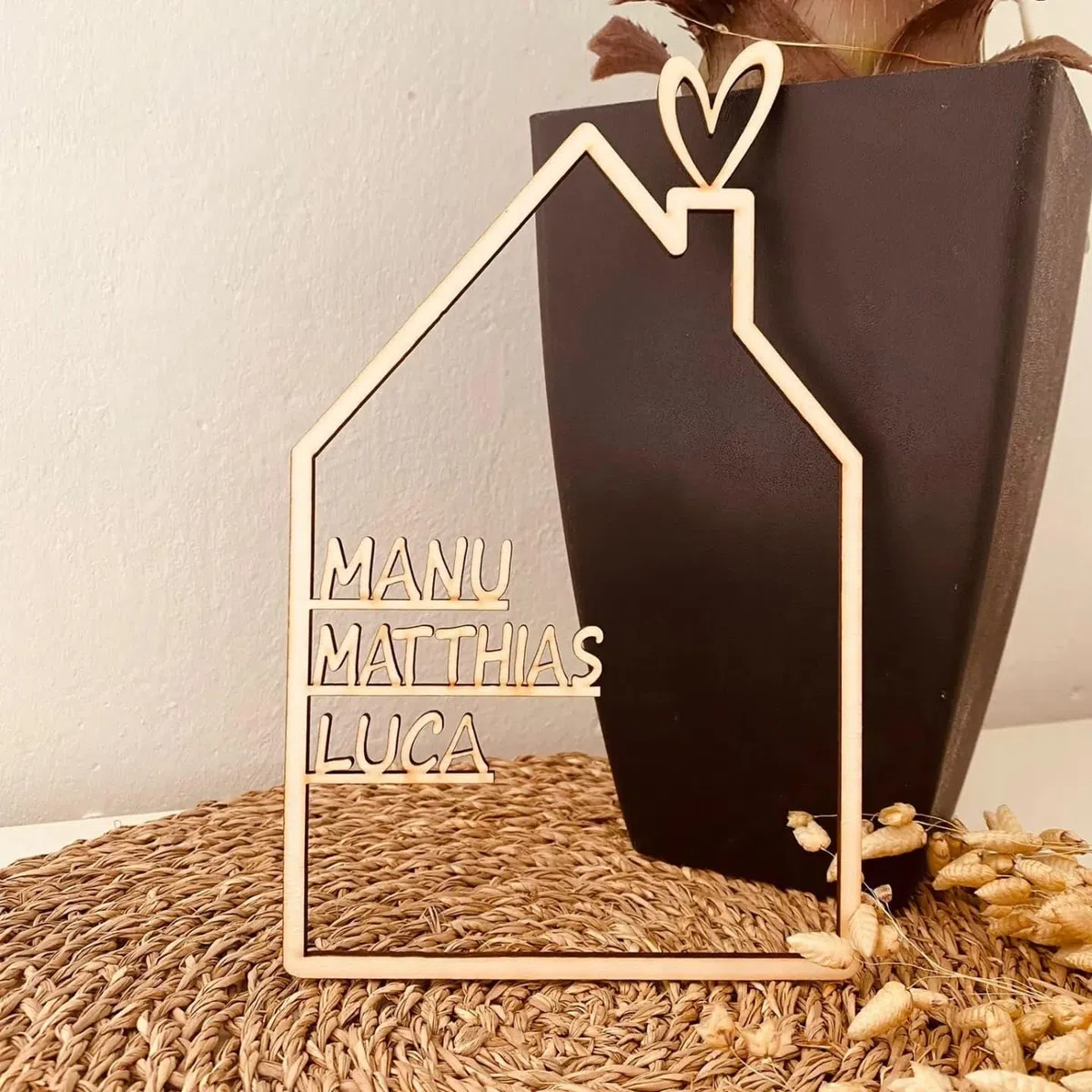 Generisch Personalisiert Haus mit Namen, Holzhaus personalisiert, 4mm Holz personalisierte Deko Wand Einzugsgeschenk, Türschild Familie, Geburtstagsgeschenk Hochzeit