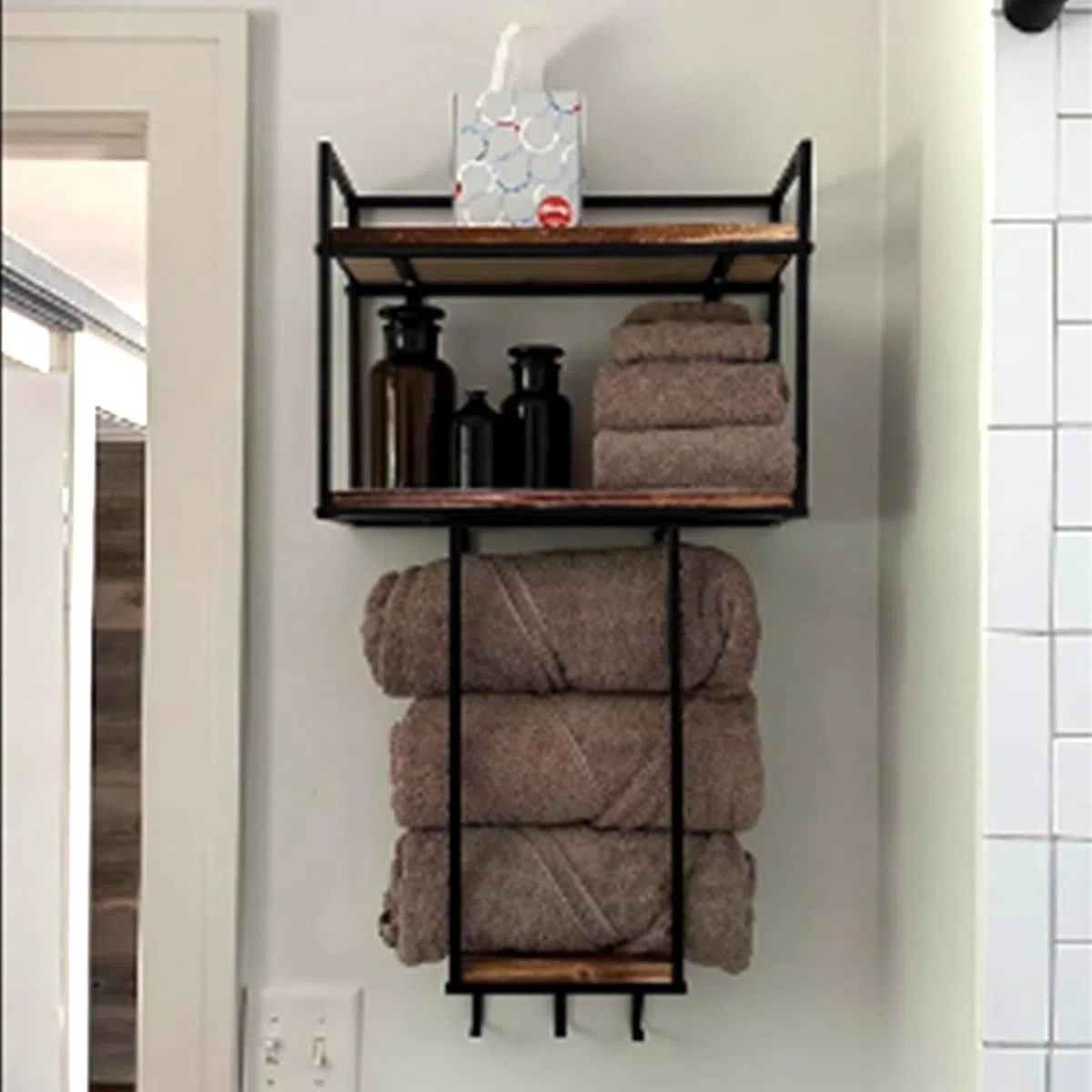 Handtuchregal zur Wandmontage mit 3 Haken–Große Kapazität, vielseitig einsetzbar, ideal für kleine Badezimmer, Hotel und Wellnessbereiche–Perfekte Handtuchaufbewahrung und Gästehandtuchhalter | Große Kapazität, Vielseitig einsetzbar, Ideal für kleine Bade