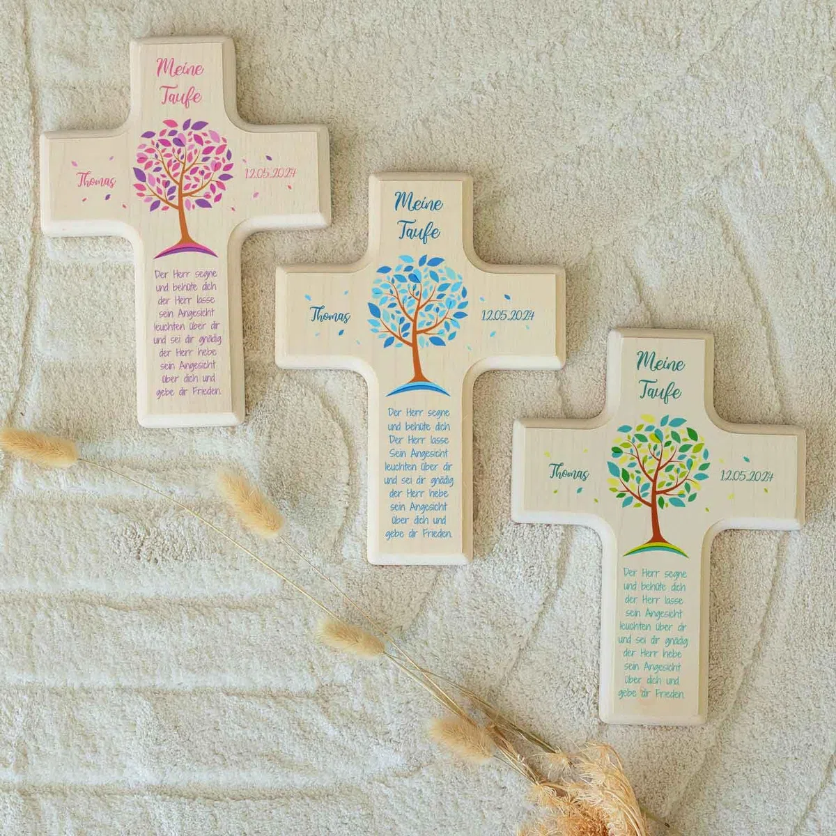 GRAVURZEILE Personalisiertes Kinderkreuz zur Taufe Kommunion und Konfirmation - Lebensbaum - Holzkreuz für Kinder personalisiert mit Text - Personalisierte Geschenke für Jungen und Mädchen - Grün