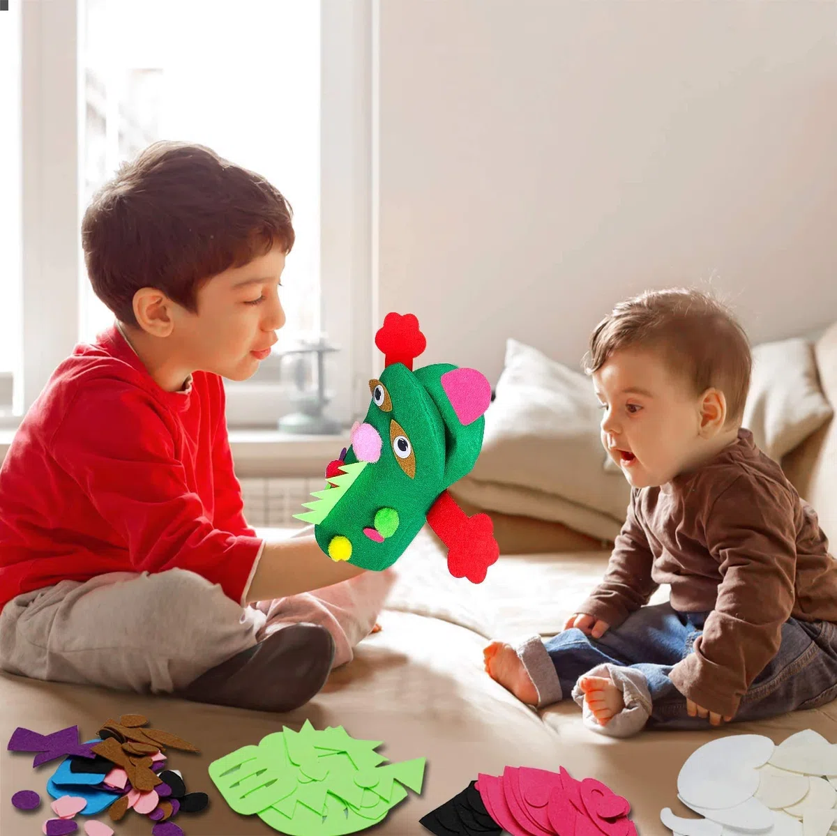 WATINC 12Pcs Felt Handpuppe DIY Art Craft Set Moderne Kinder Filz Spielpuppe Socke Pompoms Bastelarbeiten Machen Puppet Wackeln Googl Eyes Storytelling Rollenspiel Party Zubehör für Mädchen Jungen
