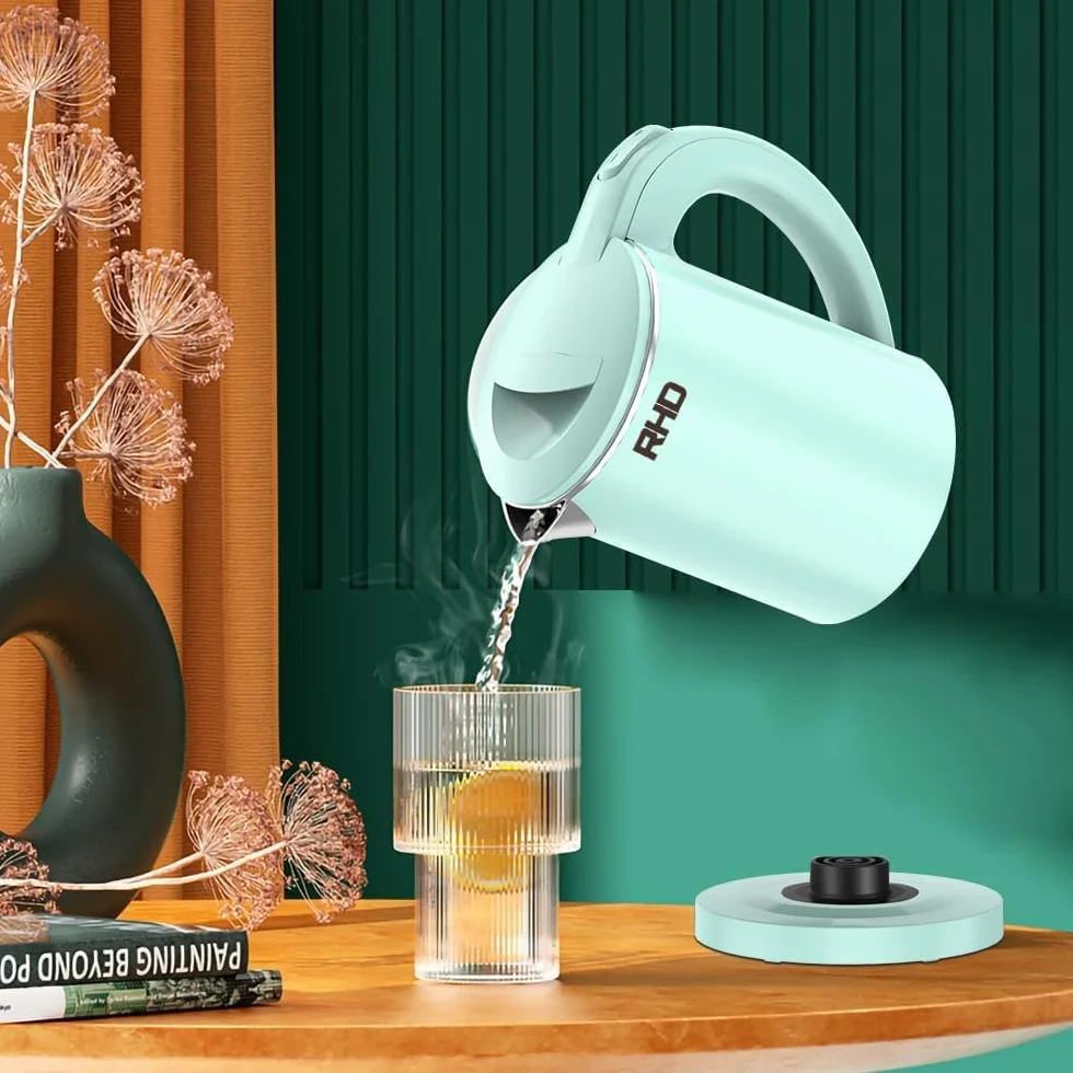 RHD Reise-Wasserkocher Klein 0,5L, 600W Schnell Kochen, 304 Edelstahl, Grün | BPA-frei, Auto Abschaltung, Für Wohnmobil, Camping Reisen, Kompakt, Wohnheim, Büro, Küche und Schlafzimmer
