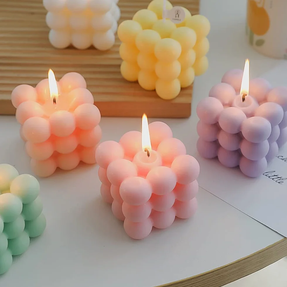 6Pcs Kerzenform Bubble Kerzen Kit, 3D DIY Silikonform Kerzen-Gießen Formen und Kerzendocht Set, GarnBall Rose Kerzenformen zumGießen als Heimdekorationen, DIY Duftkerze, Seife