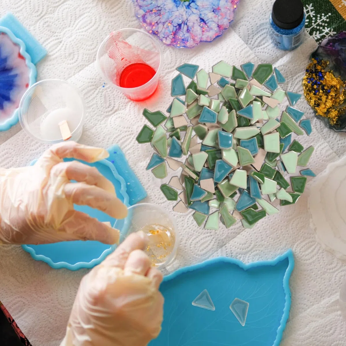 Lurrose 200G Bunte Keramik Mosaikfliesen Unregelmäßige DIY Mosaiksteine für Kreative Bastelprojekte Sicher und Langlebig für Garten Badezimmer und Heimdekoration