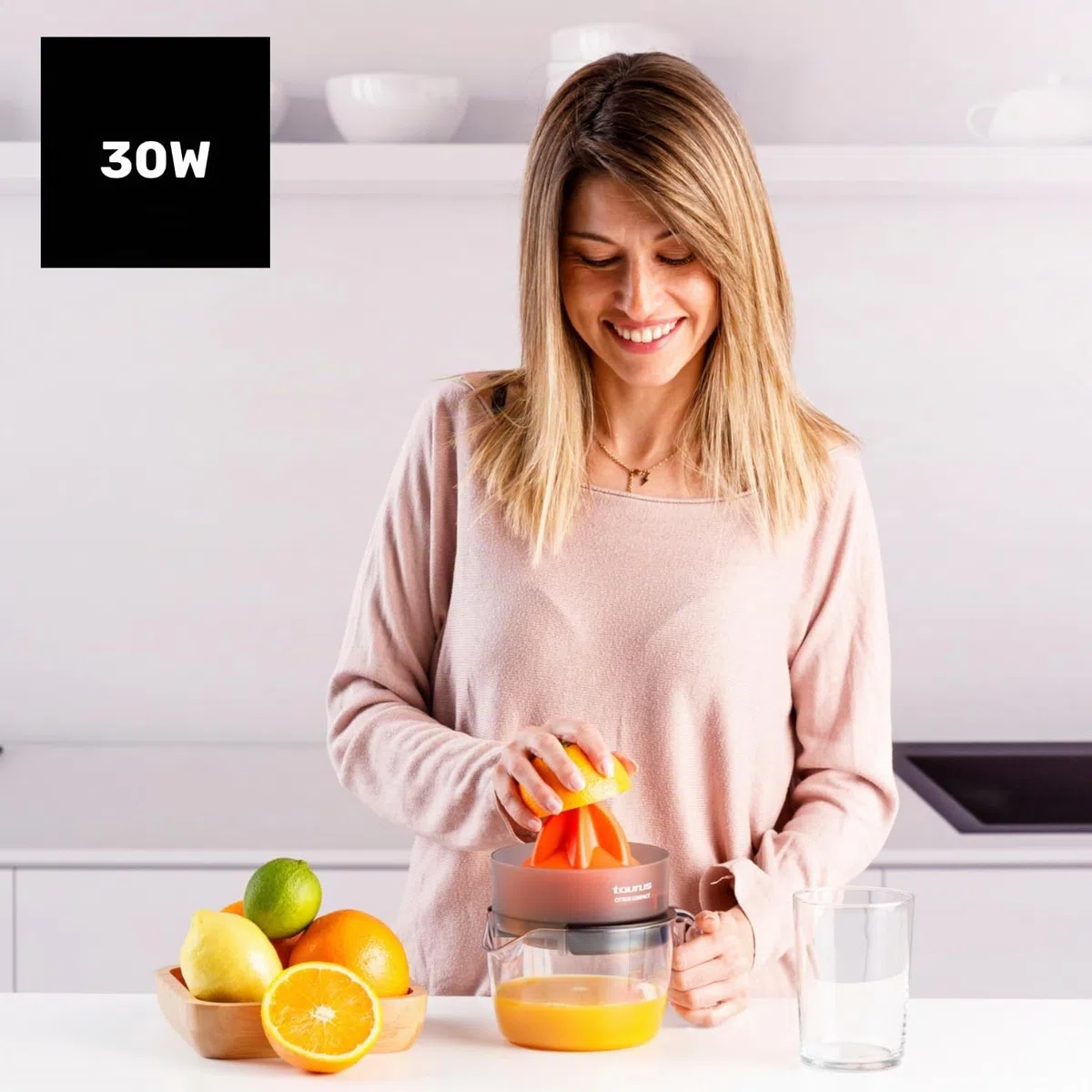 Taurus - Elektrische Zitruspresse Citrus Compact | Doppelte Rotationsrichtung | Extra großer Presskegel | Abnehmbar & spülmaschinenfest | Platzsparendes Design | BPA-frei | 800 ml