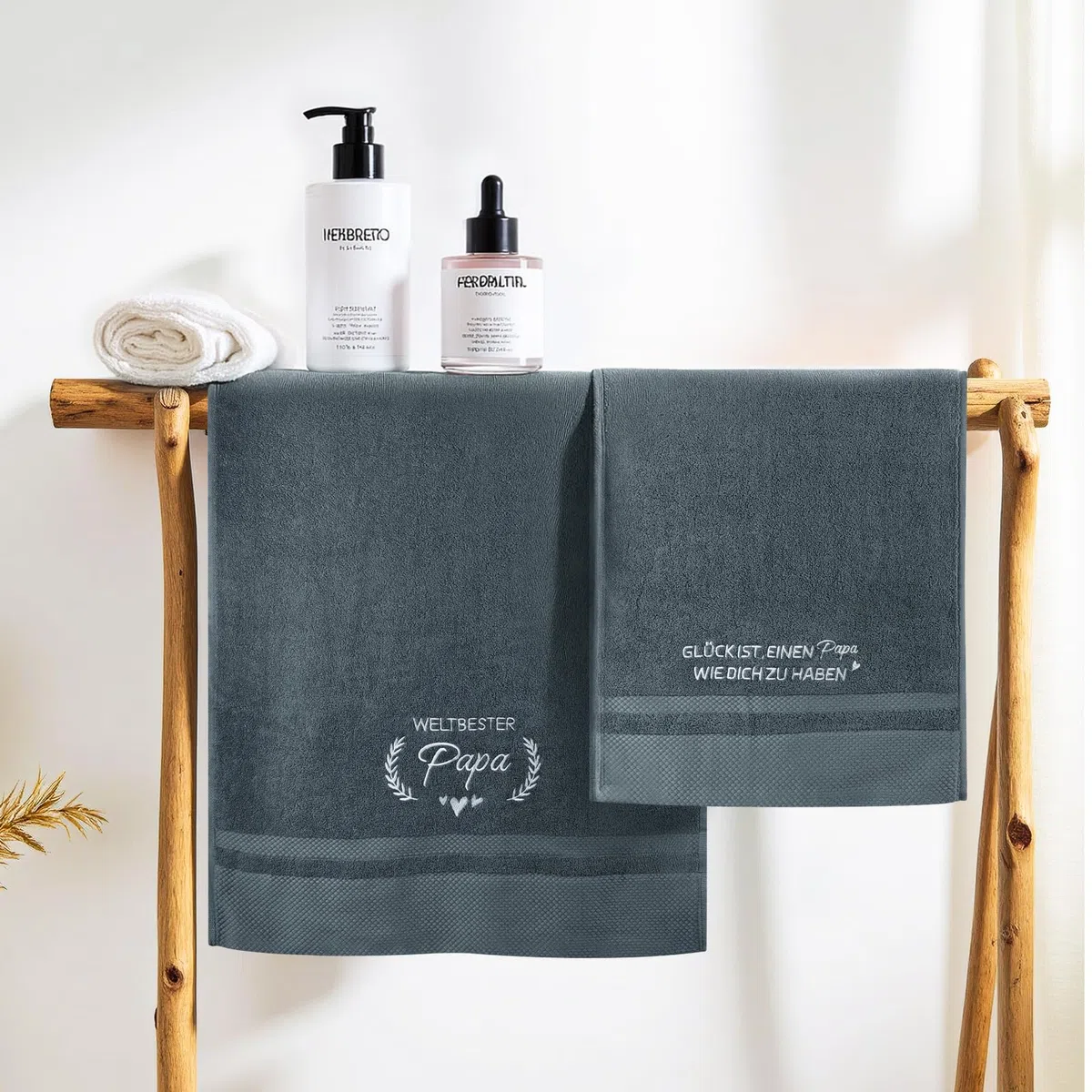Giftota Papa Geschenk 2 teilig Handtuch Set 100% Baumwolle Bestickt Handtücher Grau, Geschenke für Papa zum Geburtstag Vatertag - Badehandtuch 50 x 100 cm + Handtuch 35 x 75 cm