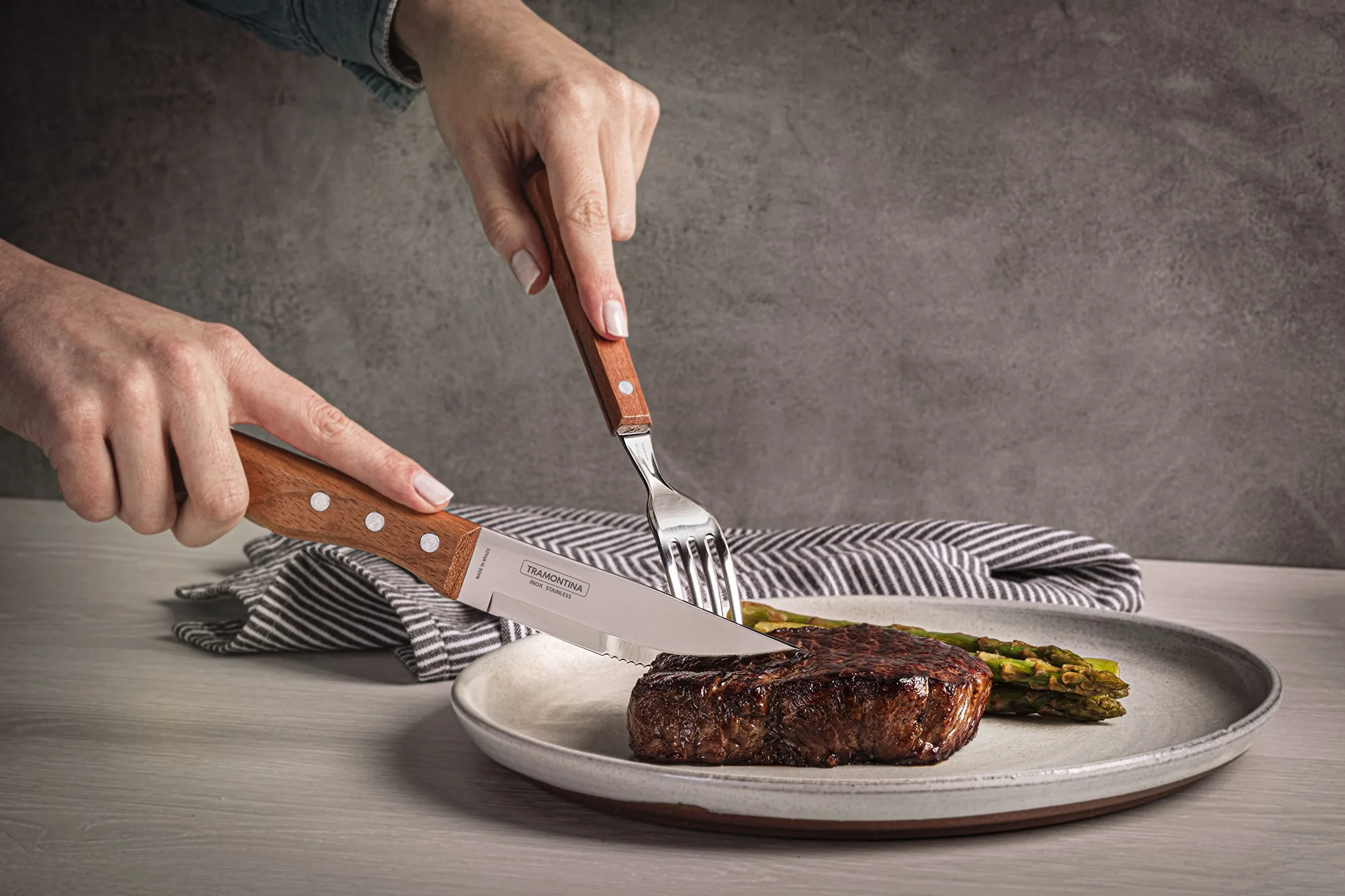 Tramontina Dynamic Steakmesser Jumbo, 4-teiliges Set, rostfreier Edelstahl, Holzgriff, 4 Steakmesser