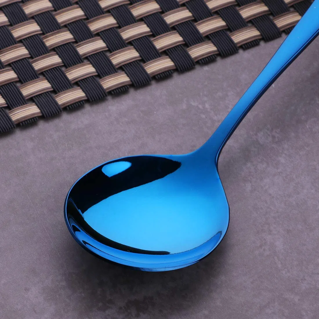 Esslöffel Edelstahl 18/10 Bunt Suppenlöffel 8-stück Groß Müslilöffel Dessertlöffel länge 17,5 cm Breit 4,5 cm Tafellöffel Suppentassenlöffel für Müsli Porridge Früchte Joghurt 8 Farbe