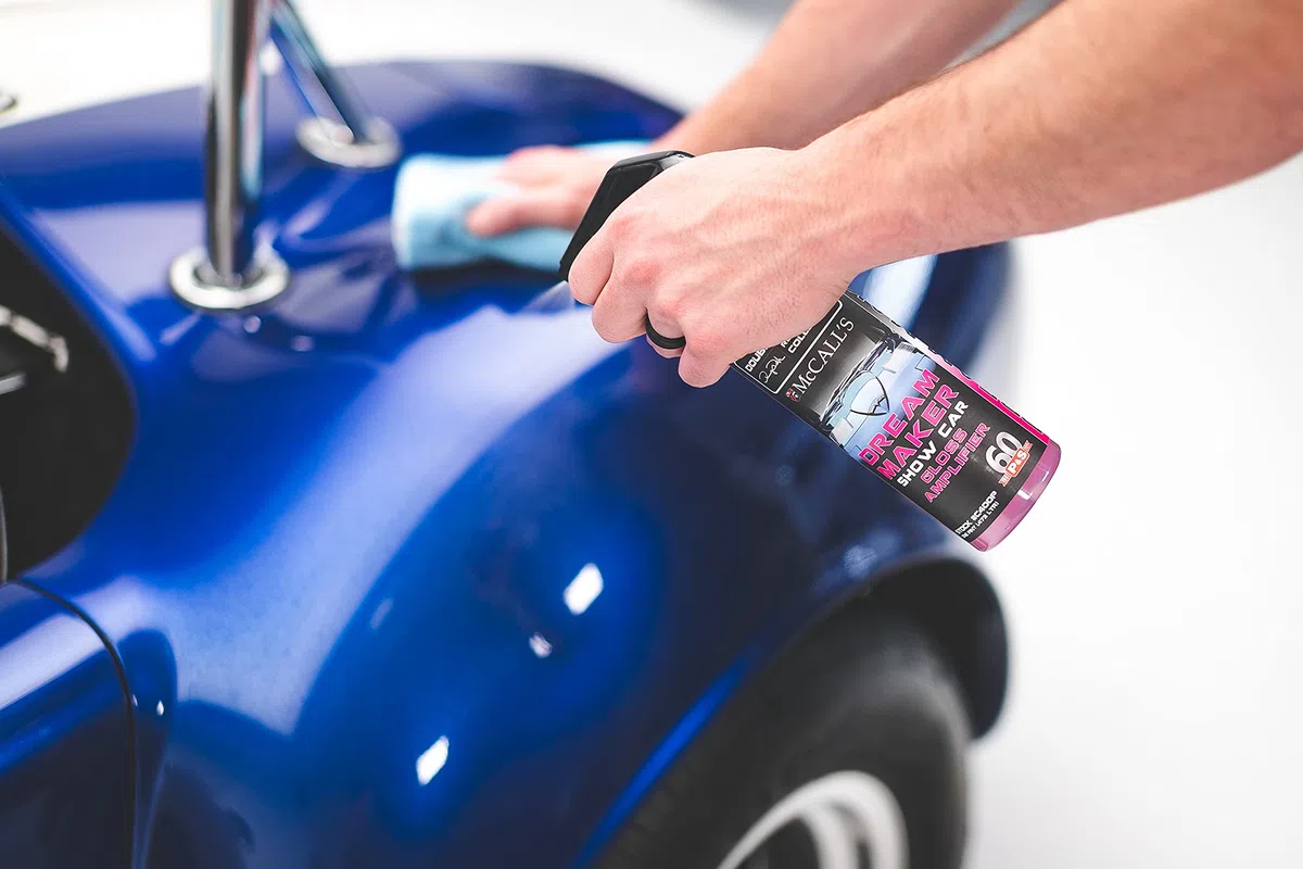 P&S gloss sealer spray sealer Dream Maker 473ml - gives the paint a previously unattainable deep shine. Works on existing waxes, seals, and coatings