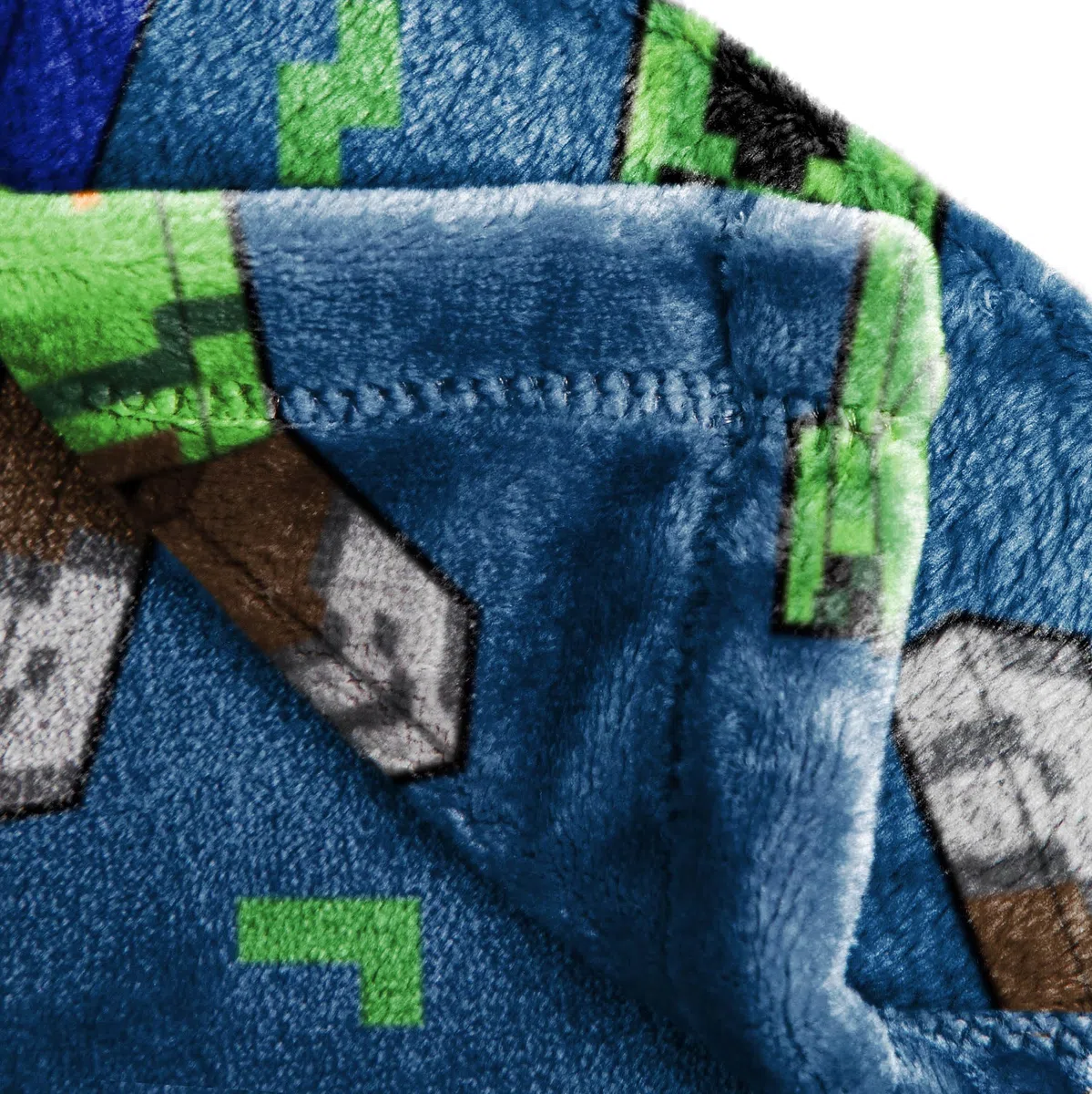 Jay Franco Kids Minecraft Plüsch-Decke – 130 x 150 cm Weiche und kuschelige Fleecedecke für Schlafzimmer und Sofa, offiziell Lizenziertes Produkt, blau