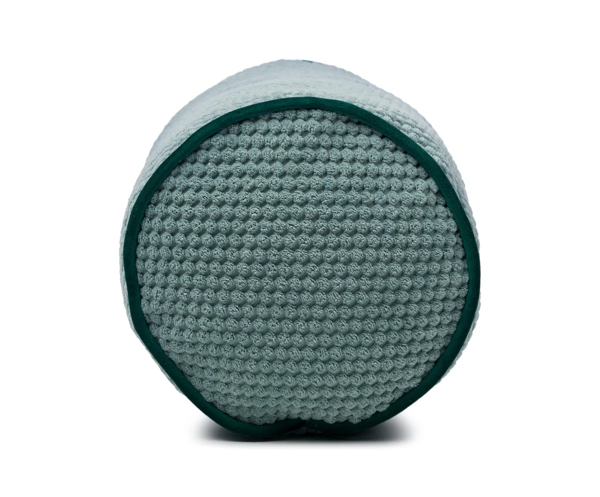 Gözze - Kissenrolle Sven, Nackenrolle in genoppter Optik mit Keder, Dekorative Rolle mit Reißverschluss, 40 x 20 cm - Salbei