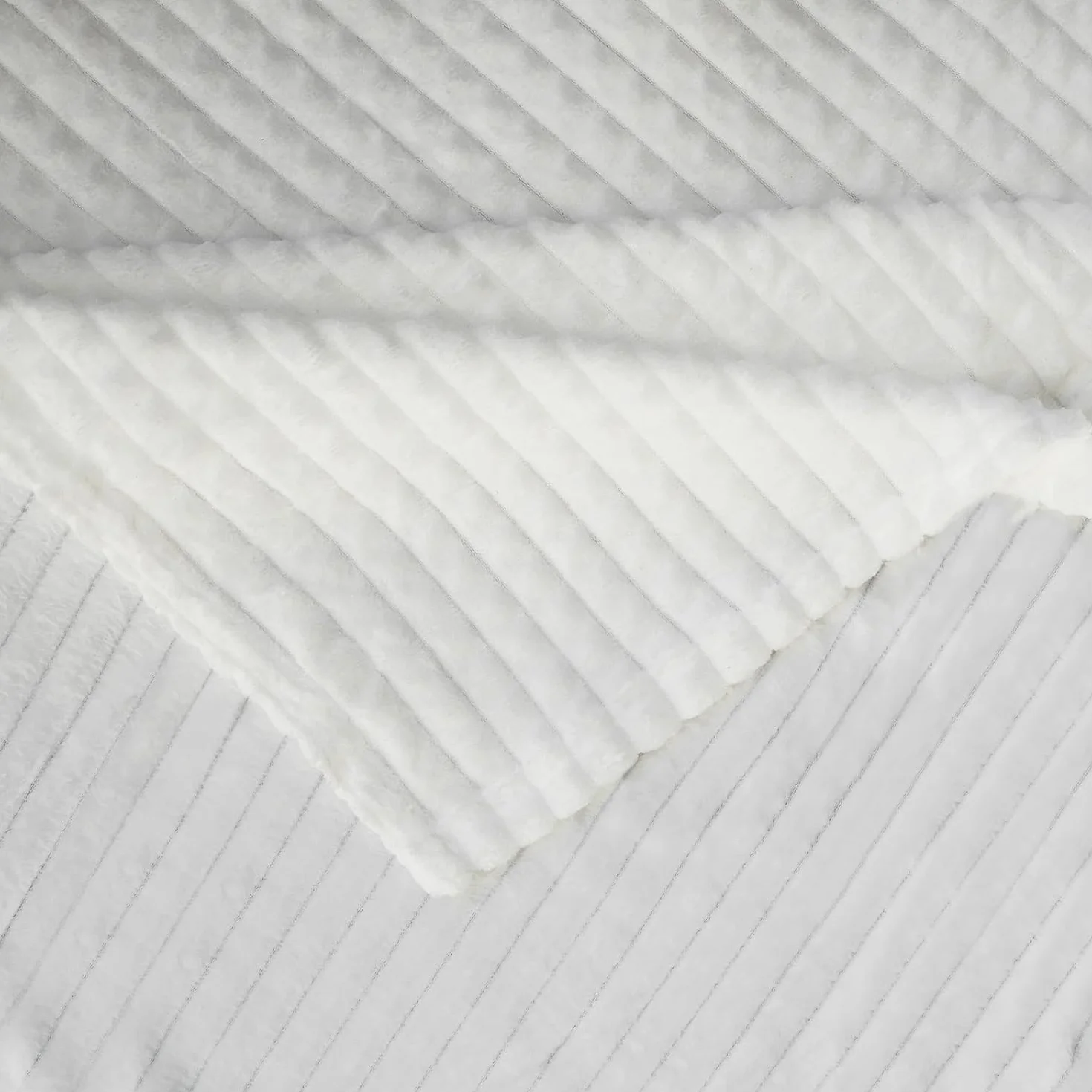 EMME Kuscheldecke Flauschige - 3D-Touch-Erlebnis 150x200cm Fleecedecke, Weiche Warme Wolldecke Überwurfdecke, Couchdecke, Decke für Sofa, Tagesdecke, Wohndecke, Weiß