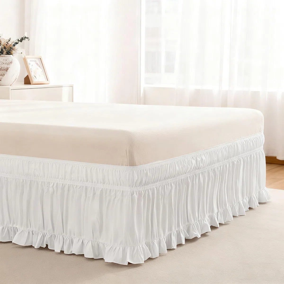 ACESOME Bed Skirt 137 x 190cm, Bettrock zum Umwickeln Bettvolant,Ruffled Solid Bed Rock, Elastische Bettschürze mit 38cm Drop aus Polyesterfaser (Weiß, 137 x 190cm)